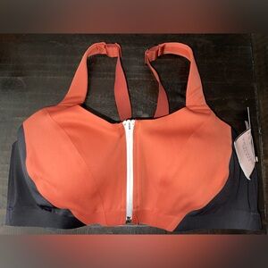 NWT Victoria’s Secret Knockout Front Close Sport Bra 38D